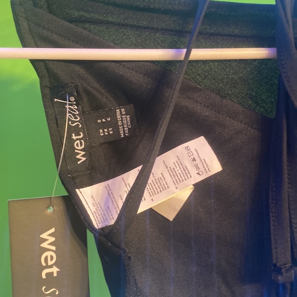 Slinky Cowl Neck Halter Tank Black Nwt​ - Picture 10 of 10